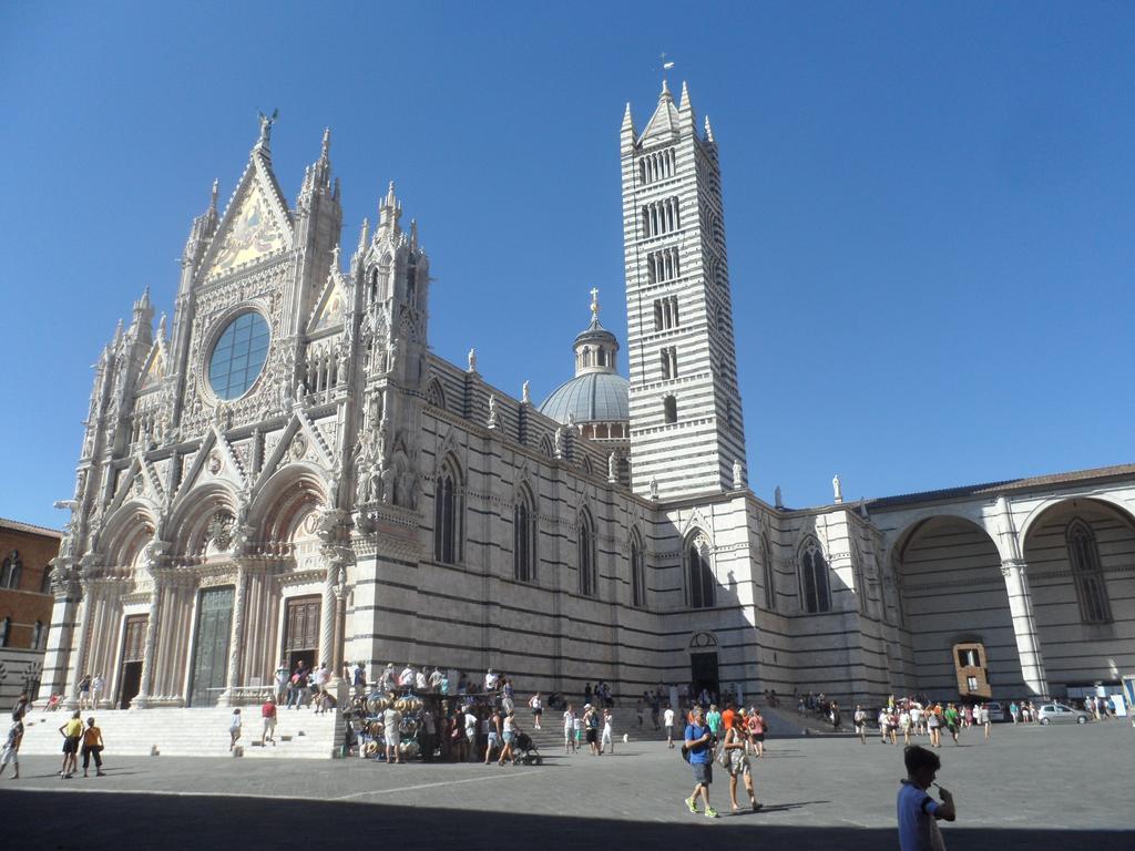 Piazza Paradiso 2* Siena