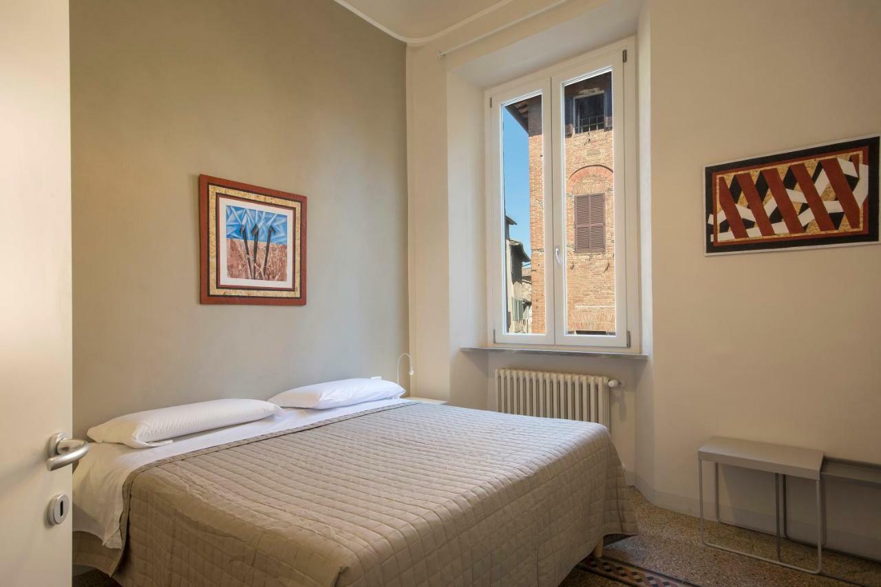 Piazza Paradiso 2*