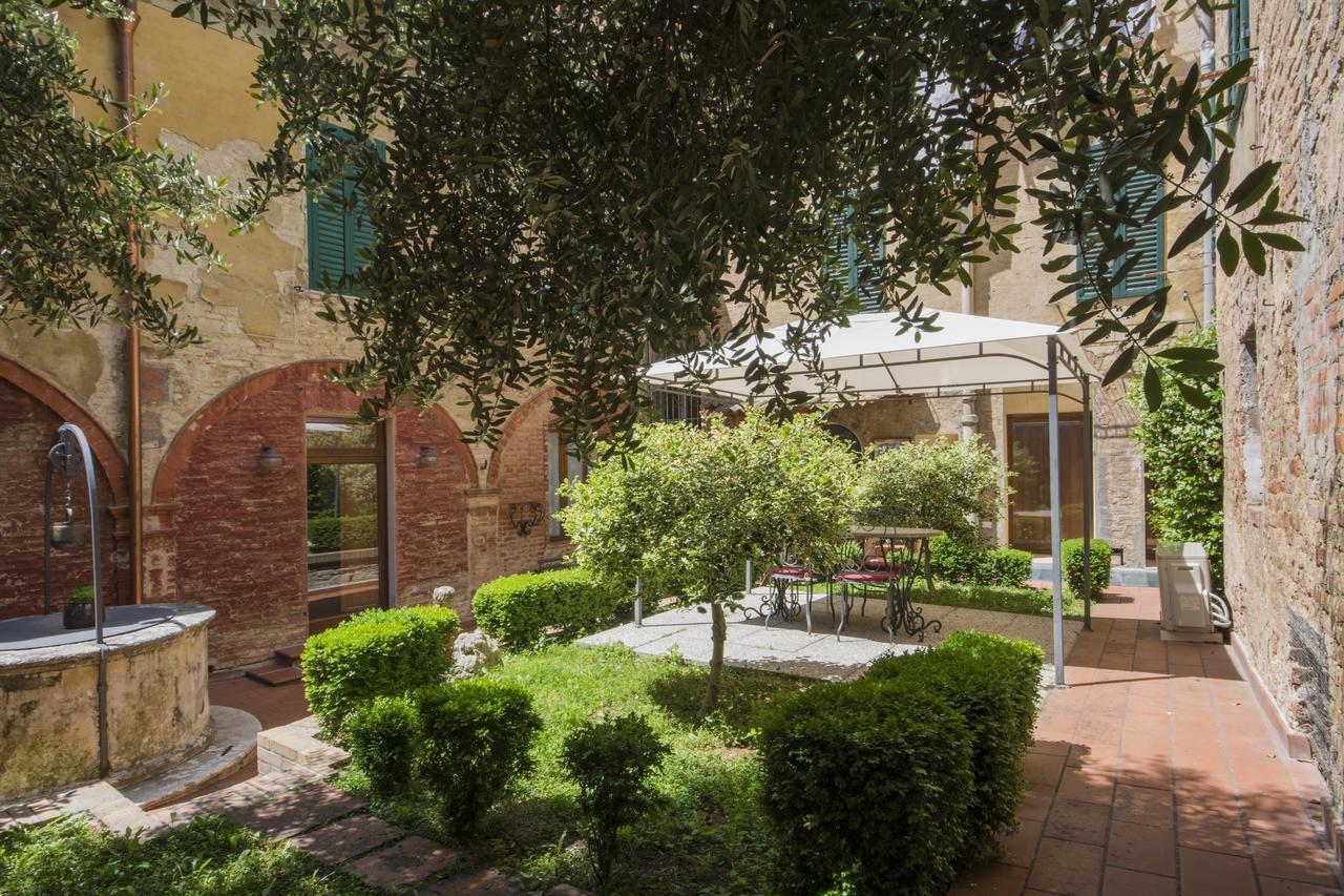 Piazza Paradiso Gasthof