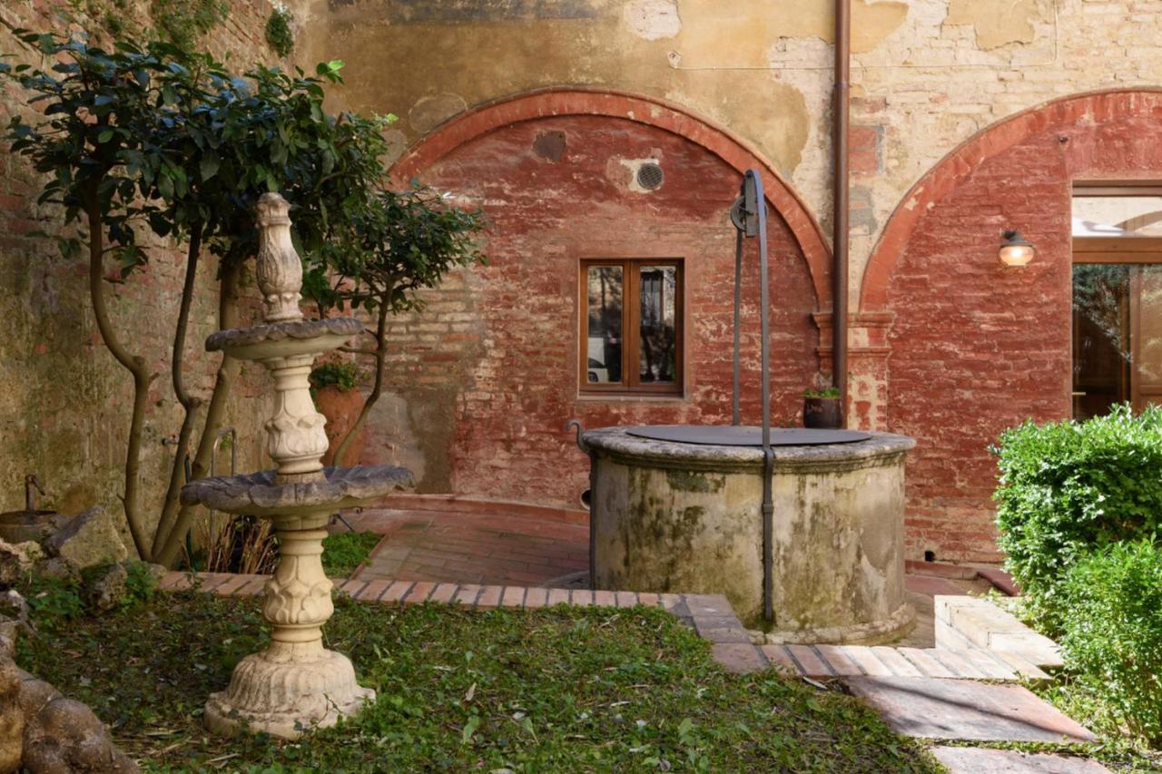 Piazza Paradiso Siena